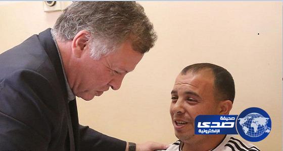 العاهل الأردني يزور مصابي “الكرك” ويوجه بتقديم أفضل الرعاية الطبية لهم