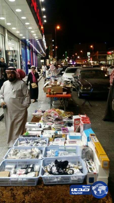 بالصور.. ازالة البسطات العشوائية أمام الأسواق التجارية بالطائف