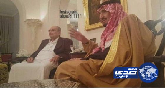 بالصور.. خادم الحرمين يزور الأمير بندر والأمير طلال
