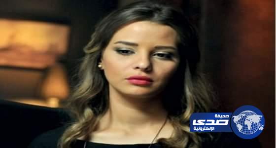 بالصورة..فنانة مصرية تطلق النار على زميلتها!