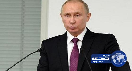 بوتين يرد على تساؤلات غياب الحراسة عن السفير الروسي أثناء تعرضه للقتل