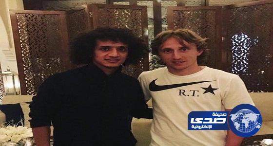 “عموري” يلتقي “مودريتش” في دبي