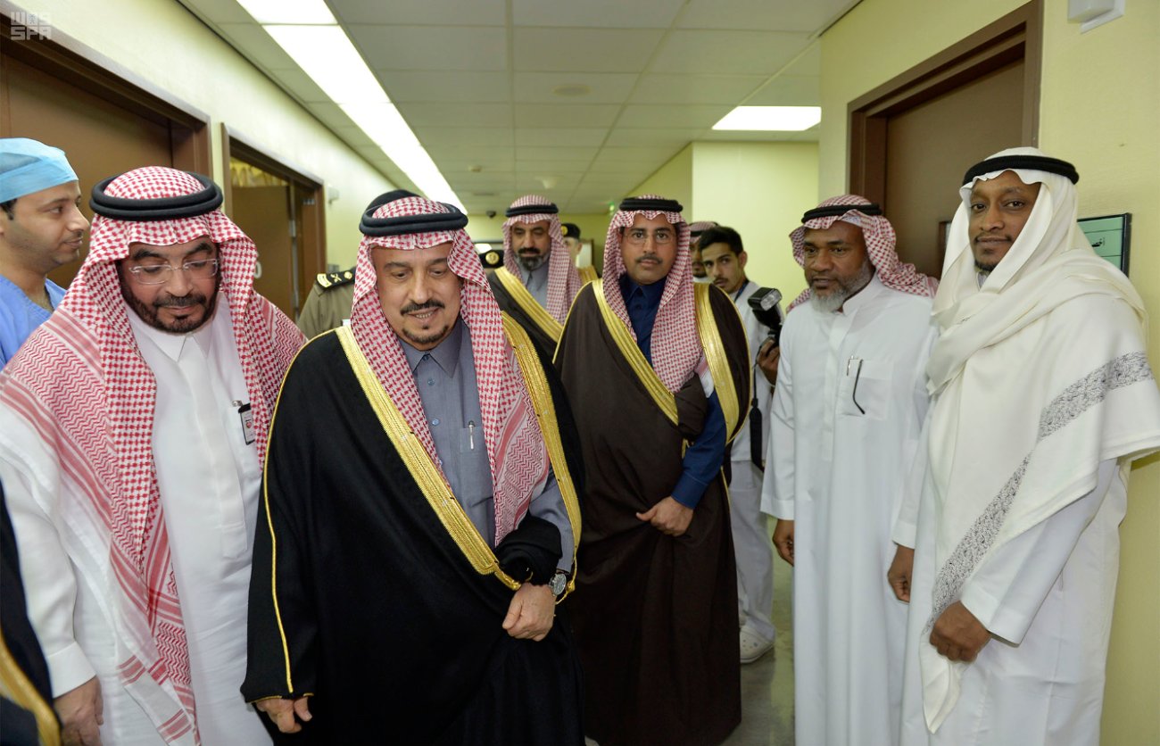 بالصور..أمير الرياض يستقبل رجال الأمن المشاركين في عملية حي الياسمين ويزور زميلهم المصاب