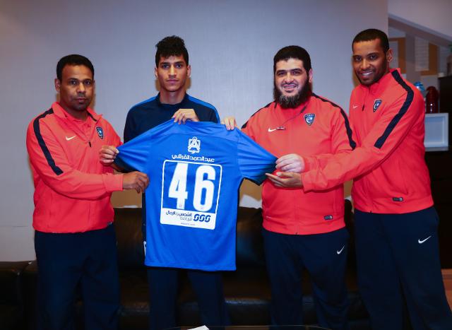 بالصور.. الهلال يضم طلال عدار كلاعب هاوي