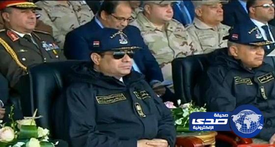 بالصور.. الرئيس السيسي يرتدي الزي العسكري مجدداً في افتتاح عدد من المشروعات القومية
