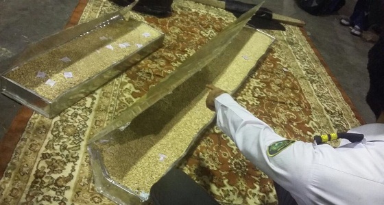 بالصور.. الجمارك تحبط تهريب 1.6 مليون حبة كبتاجون بميناء ضباء