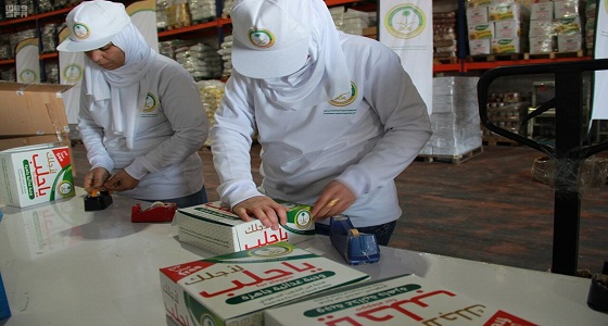 بالصور.. الحملة السعودية تسيّر قافلة للوجبات الغذائية الجافة للداخل السوري