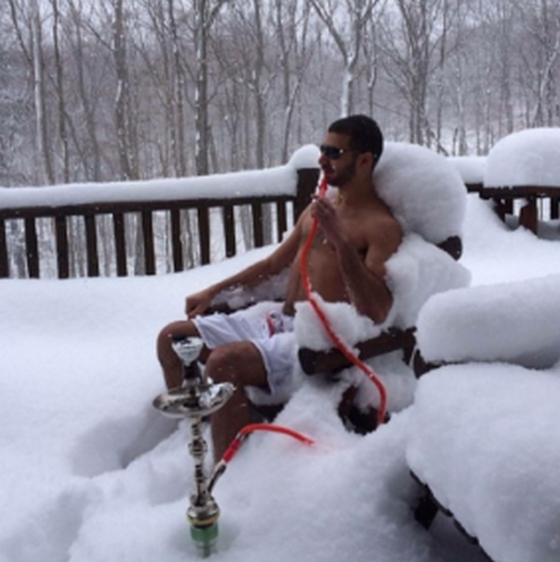 الرجال مستكن لاحد يزعجه..