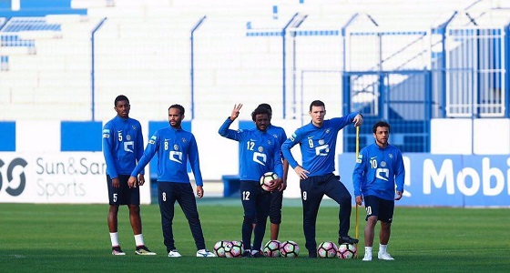 الهلال يؤدي تدريباته استعدادا للاتفاق وغياب سلمان الفرج