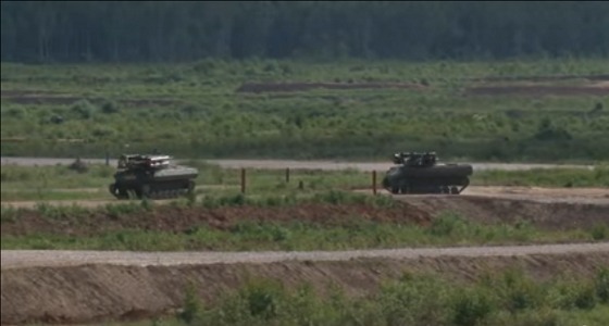 بالفيديو .. روسيا تنشر دبابات ذاتية القيادة للسيطرة على مناطق الصراع في سوريا