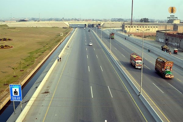 المملكة تقدم مساعدة مالية لإنشاء طريق سريع في باكستان