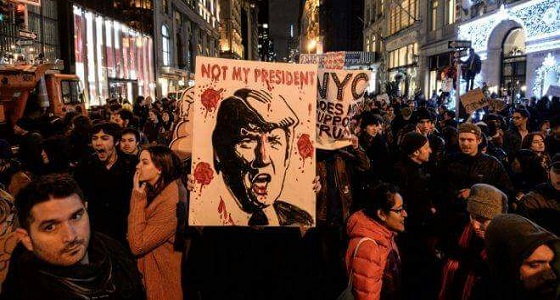 استمرار تظاهر آلالاف ضد ترامب  في أنحاء الولايات المتحدة