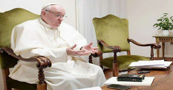 بابا الفاتيكان يدعو إلى التعقل في مواجهة ترامب