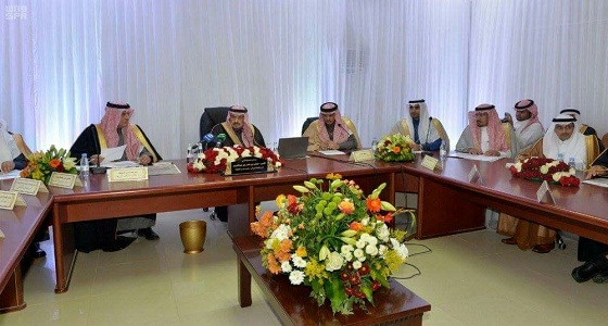 أمير الرياض يشدد على على أهمية فتح المحافظين أبوابهم يومياً للمواطنين