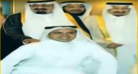 كاتب يروي قصة مع ملك الإنسانية تُظهر سرعة بديهته وظرافته الأبوية