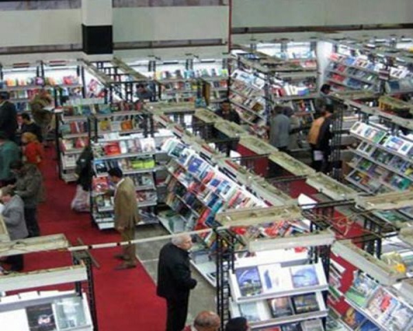 رواد معرض القاهرة الدولي للكتاب يشيدون بنجاح المملكة