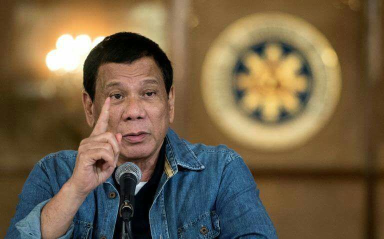 رئيس الفلبين يمدد حربه على المخدرات لخمس سنوات قادمة