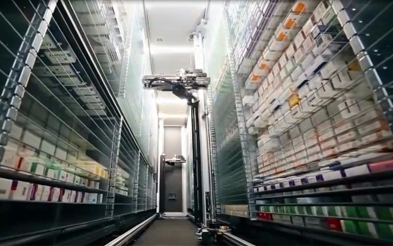 بالفيديو..أول صيدلية تعمل بالروبوتات بالإمارات