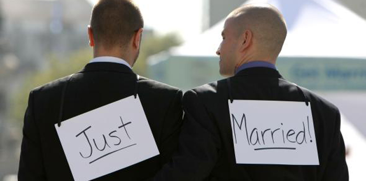 إعلان مثليان مغربيان زواجهما