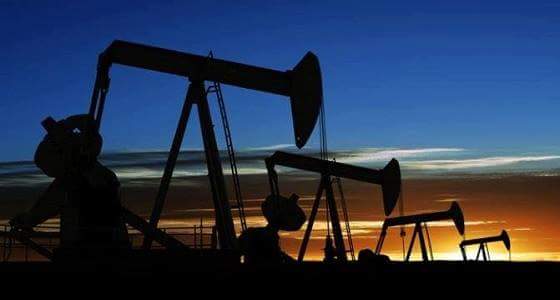 المملكة تخفض انتاج النفط إلى 10 مليون برميل يوميا
