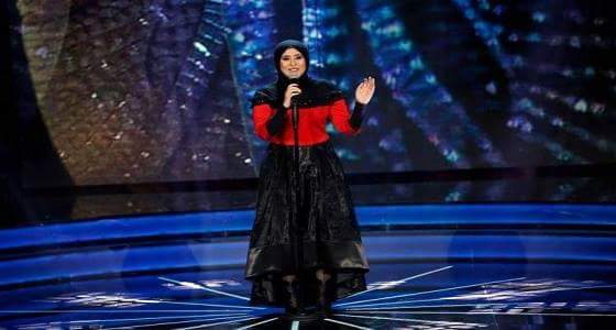 بالصور.. مفاجأة للمشتركة المحجّبة إسراء جمال في كواليس Arab Idol!