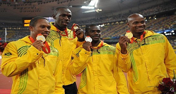 تجريد أسرع رجل في العالم من ذهبية أوليمبياد بكين