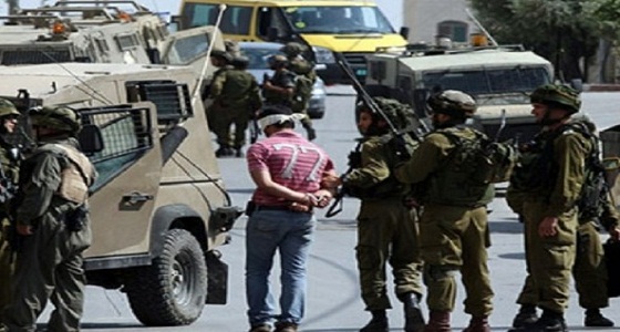 القوات الإسرائيلية تعتقل فلسطينيين من قلقيلية