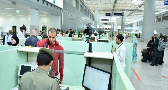 ” الجوازات ” تكشف عن تقريرها الشهري للمغادرين والقادمين