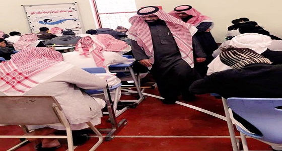 مدير مكتب التعليم بشرق الرياض ومساعده يتفقدان سير الاختبارات