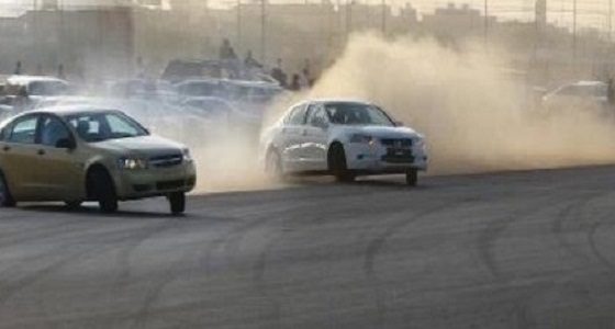 “مرور الرياض” يلقي القبض على مفحطي مقطع طريق الملك خالد