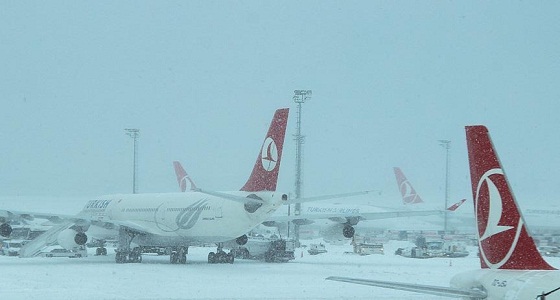 تركيا تلغي 640 رحلة في مطار أتاتورك بإسطنبول بسبب كثافة الثلوج