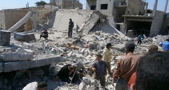 الأسد يقصف منازل اللاجئين الفلسطينيين بالصواريخ قرب درعا