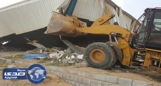 بالصور.. أمانة جدة تزيل تعديات 89 مستودعاً جنوب المحافظة