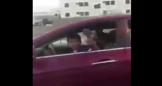 بالفيديو.. طفل يقود سيارة باستهتار في مكة