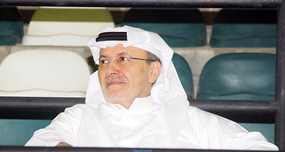 الرئيس الفخري للأهلي يطمئن على عواجي ويتكفل بعلاجه