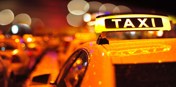 تاكسي للمسنّين فقط وبأسعار رمزية بالتشيك