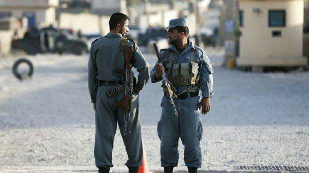 شرطي افغاني انضم إلى طالبان يقتل 8 من زملائه