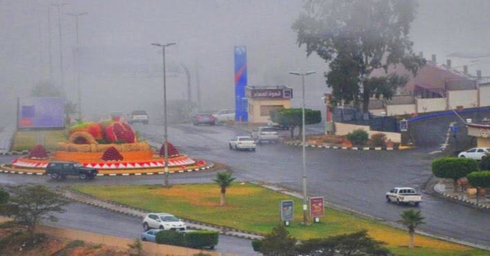 أمطار من متوسطة إلى خفيفة على منطقة الباحة وضواحيها عصر اليوم