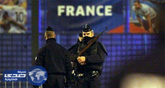 بريطانية تكشف عن سرقة الشرطة الفرنسية لأغطية اللاجئين لإجبارهم على الرحيل