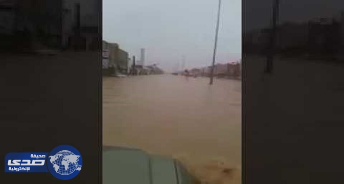 بالفيديو.. مواطن يرصد تحول الدلم لوادي كبير من السيول