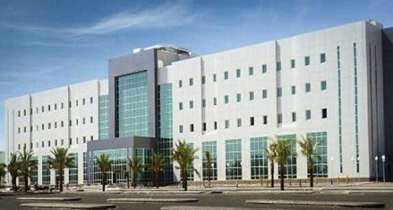 نجاح أول عملية منظار للجهاز التنفسي بمستشفى الملك فهد بتبوك