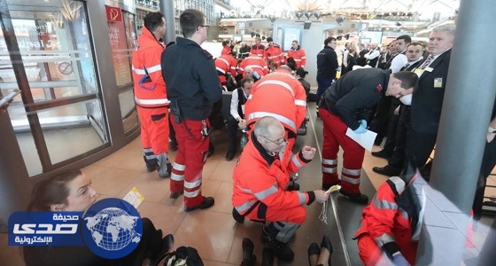 بالفيديو والصور.. إصابة 50 شخصا في تسرب مادة مجهولة بمطار هامبورج