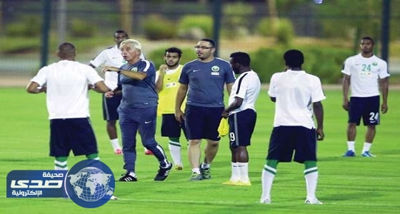 إعلامي رياضي: المنتخب أكثر المتضررين من أزمة محمد العويس