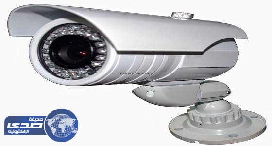 بالفيديو.. خداع  3 أشخاص لبائع بمحل قطع غيار سيارات وسرقته في تبوك