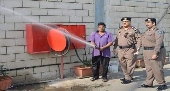 بالصور..ضبط 54 مخالفة بمستودعات الخمرة وتحرير 157 إشعار مراجعة بجدة