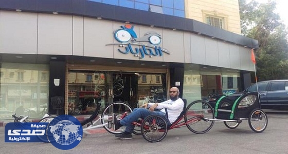 أكاديمي سعودي يتغلب على الزحام المروري باستخدام الدراجة في تنقلاته