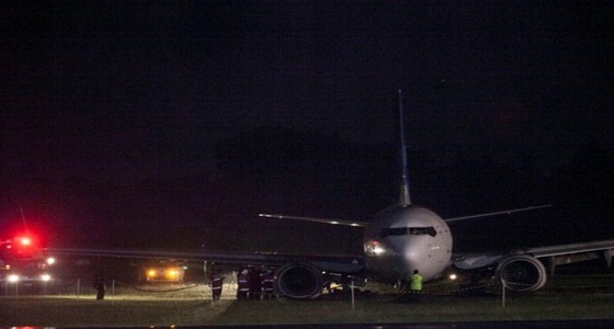 إنزلاق طائرة يوقف الرحلات في مطار بإندونيسيا