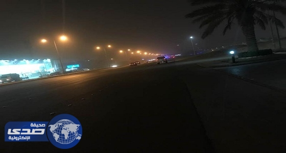 بالصور.. موجة غبار قوية تضرب مدينة الرياض