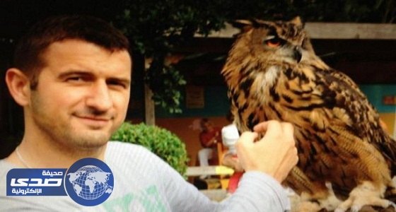 بالصور.. وفاة عداء بريطاني أمام زوجته وابنتيه