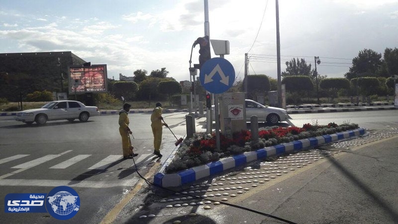 بالصور.. أمانة عسير تستعد للصيف بإعادة الدهان وغسل الأرصفة